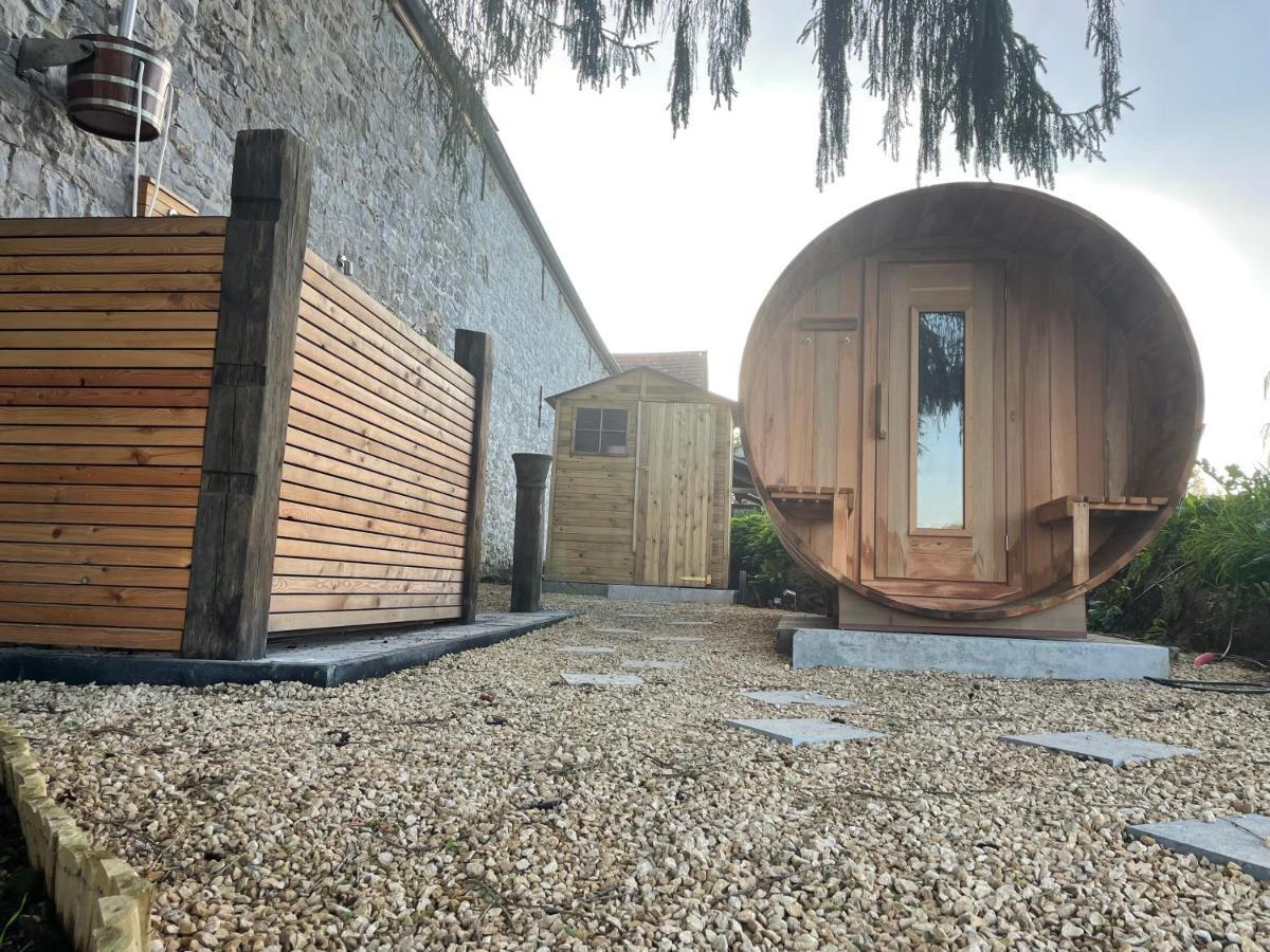 Hostal La Ferme De Basseilles Mozet Exterior foto