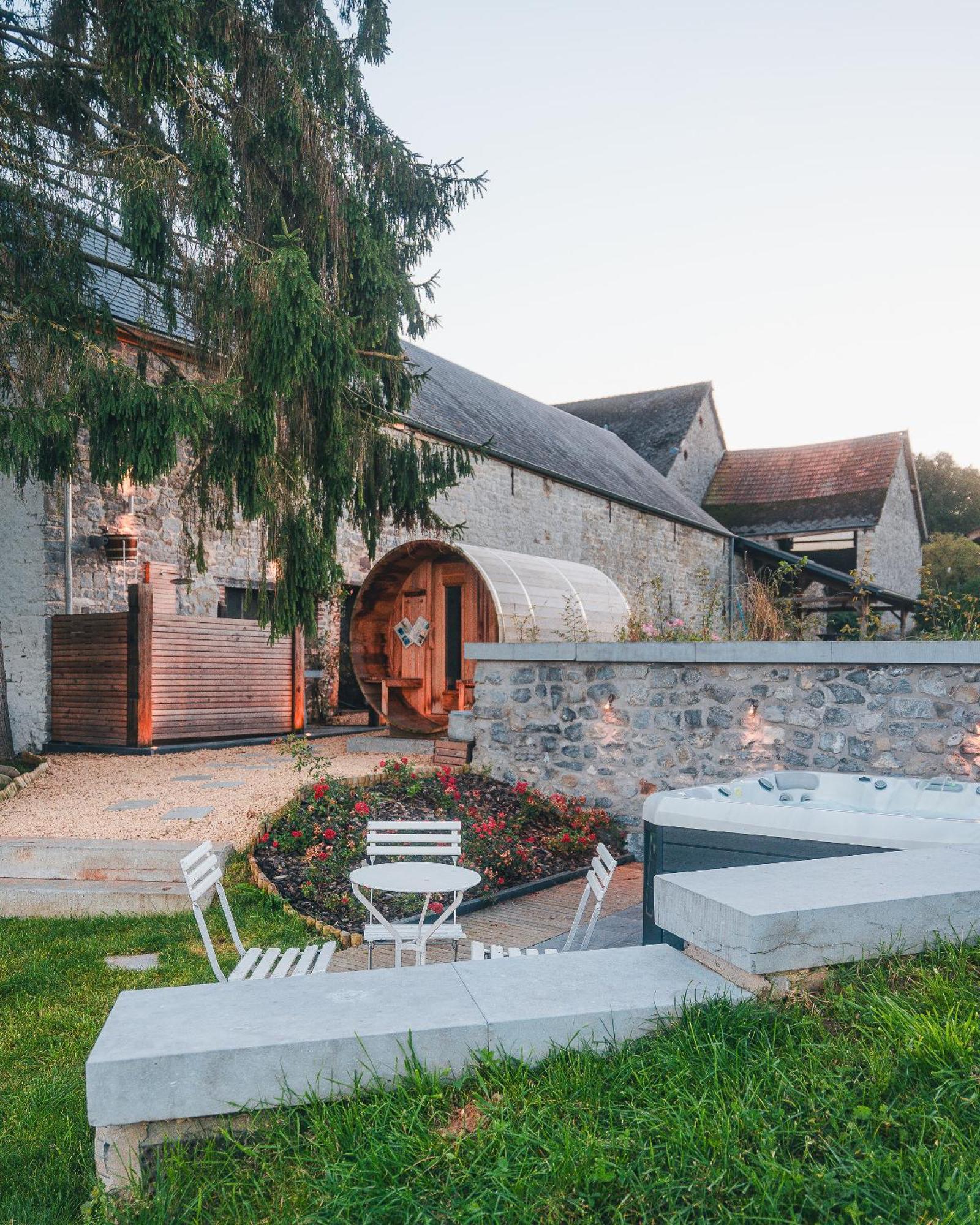 Hostal La Ferme De Basseilles Mozet Exterior foto